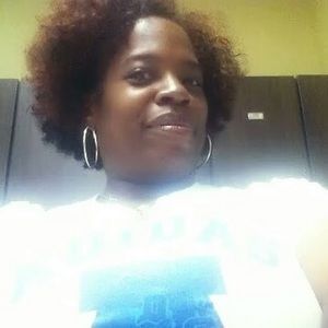 Meet your Posher, Deborah